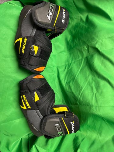 CCM Tacks 9080 Elbow Pads