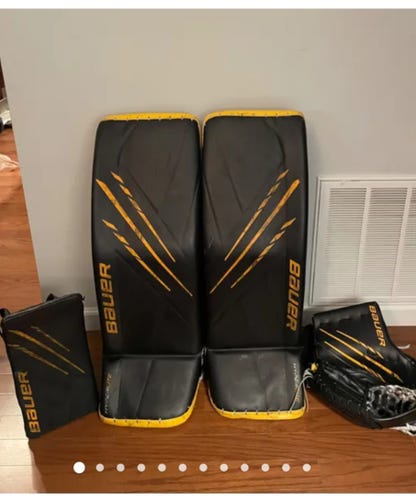Used 35" Bauer Hyperlite Regular Goalie Full Set