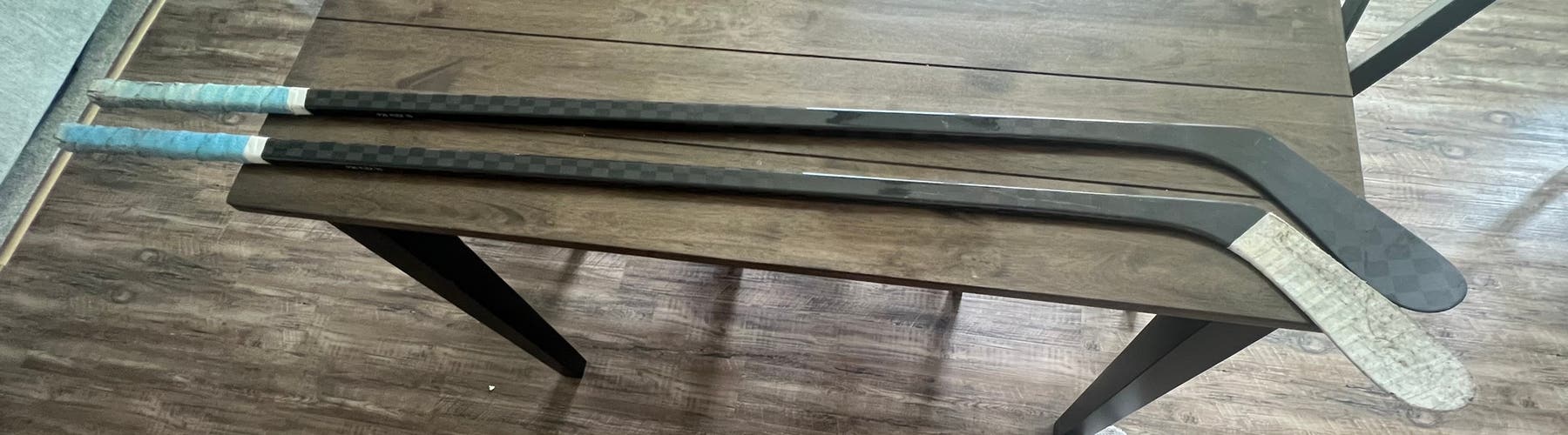 2 - PRO BLACKOUT (EXTRA LITE) RIGHT/P28 (Blade 6) / 70 Flex