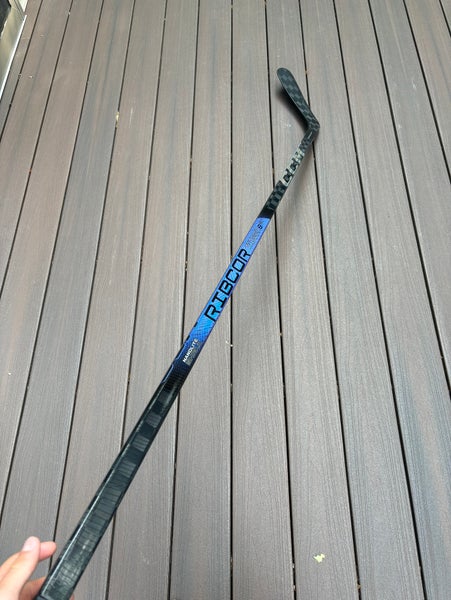 New Senior CCM Left Hand P29 RibCor Trigger 8 Pro Hockey Stick