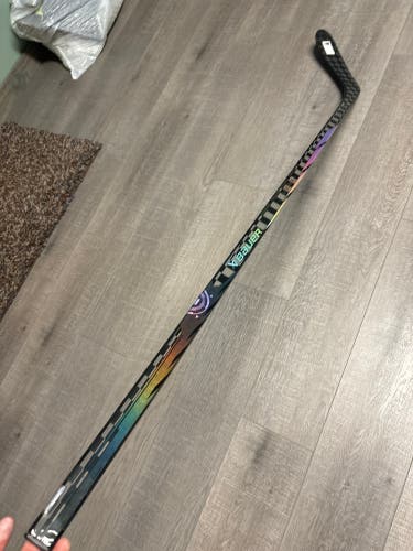 New Intermediate Bauer Left Hand P28  Proto-R Hockey Stick