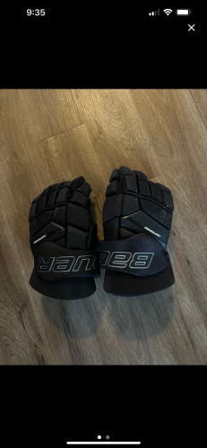 Bauer  supreme M3 Gloves