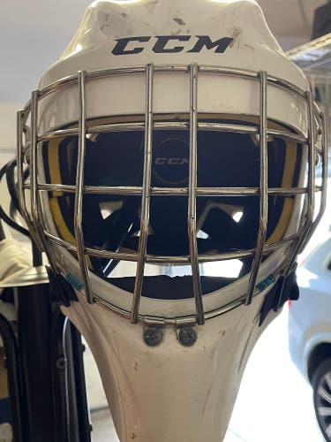 Goalie mask CCM