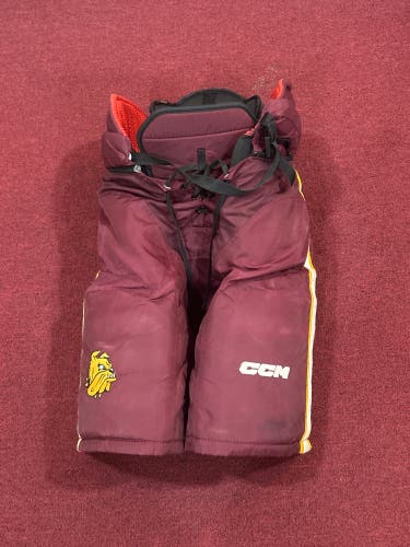 Minnesota Duluth Used CCM HP45 Hockey Pants Item#MINNDPP