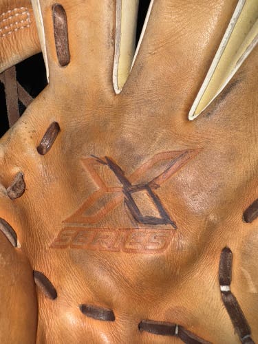 Used  Infield 11.5" X series Baseball Glove