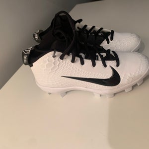 White New Kid's High Top Molded Cleats Force Zoom Trout 5