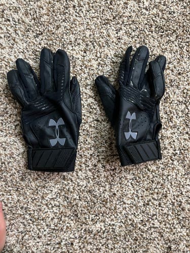Under armour softball gloves