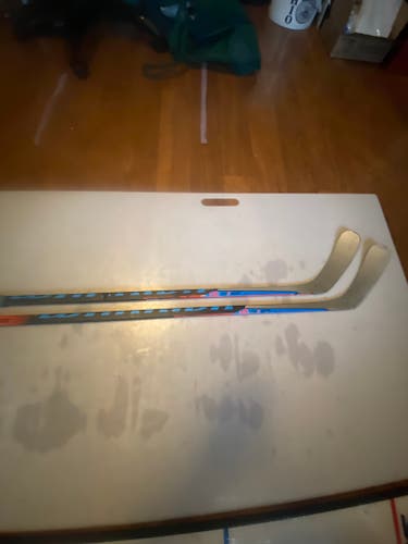 2 pack-Used Junior Warrior QRE1000 Left Hand Hockey Stick P92