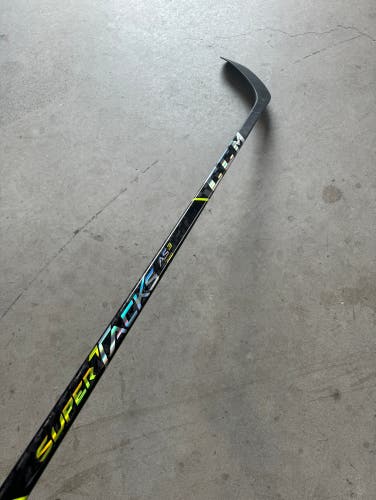 NHL New Senior CCM Right Handed P28 Pro Stock Super Tacks AS3 Pro Hockey Stick