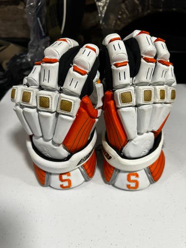 Syracuse Brine King Gloves