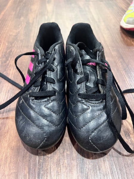 Youth Adidas Cleats, Size 11