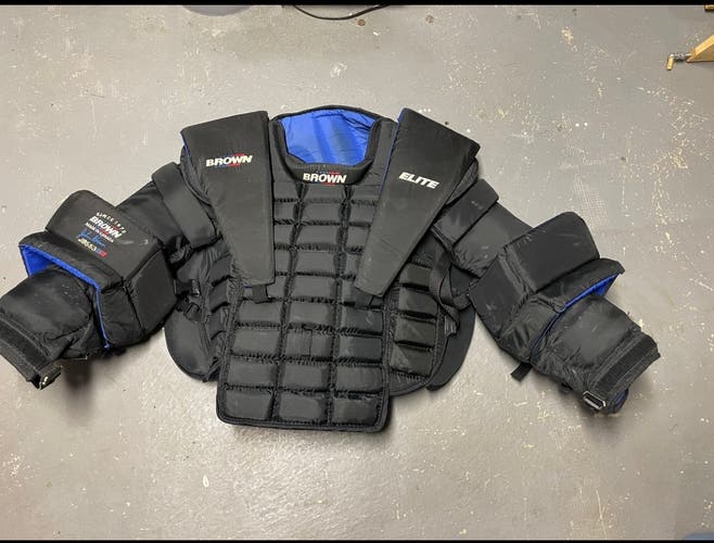 XL goalie chest protector