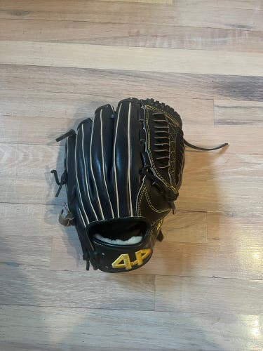 LIKE NEW 44 Pro Pitcher's 11.75" Signature Series Baseball Glove