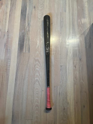 LIKE NEW 2024 DJ2 Louisville Slugger MLB Prime Maple Model 30 oz 33" Baseball Bat