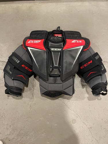 CCM EXTREME FLEX SHIELD E2.9 GOALIE CHEST AND ARM PROTECTOR
