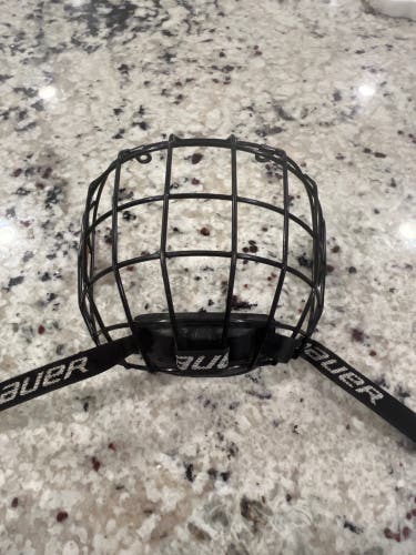 Bauer RBE lV Yth Black Cage