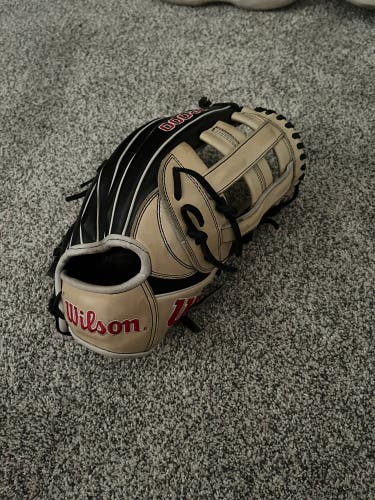 Used  Outfield 12.5" A2000 Baseball Glove