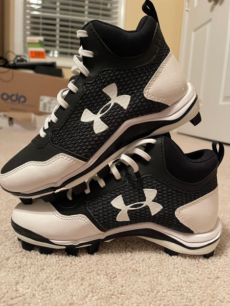 BRAND NEW. Under Armour Youth Boys Baseball Cleats Heater Mid TPU Jr Size 5Y