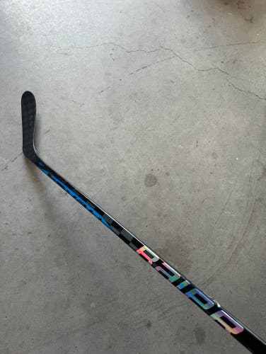 Used Senior Bauer Right Handed P28 Pro Stock Nexus Sync Hockey Stick