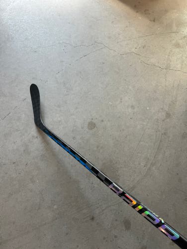 Used Senior Bauer Right Handed P28 Pro Stock Nexus Sync Hockey Stick