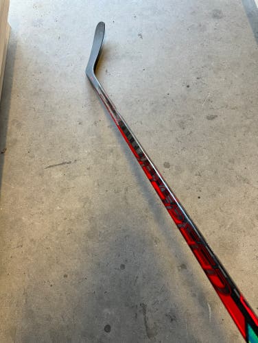 NHL New Senior CCM Right Handed P28 Pro Stock JetSpeed FT4 Pro Hockey Stick