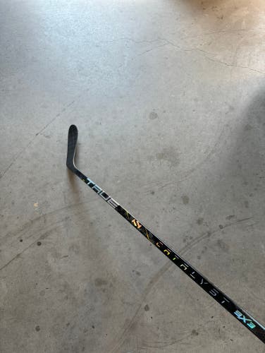 New Senior True Right Handed P28 Pro Stock catalyst 9x3 Hockey Stick