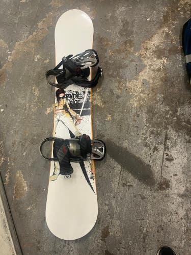 Used Unisex Ride Snowboard Freestyle With Bindings Directional Twin & Demon Bag