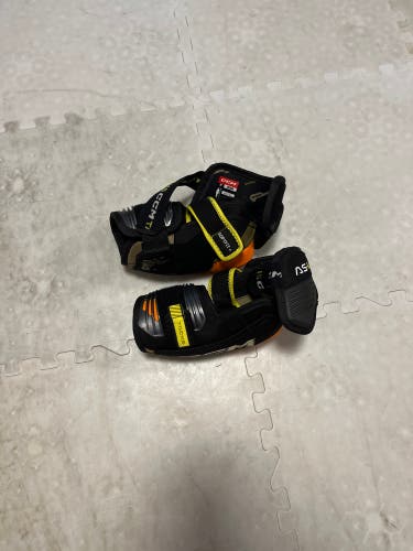 Ccm Tacks AS-V Pro Elbow pads