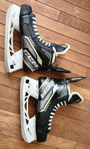 Used Senior CCM Tacks AS-570 Hockey Skates 9.5