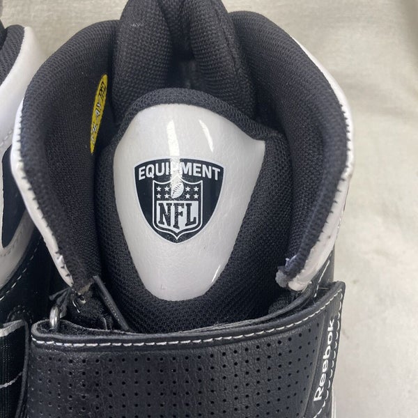 Brand New Men’s Size 13.5 NFL Reebok Football Outdoor Cleats