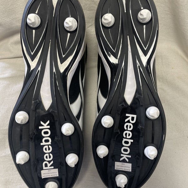 Brand New Men’s Size 13.5 NFL Reebok Football Outdoor Cleats