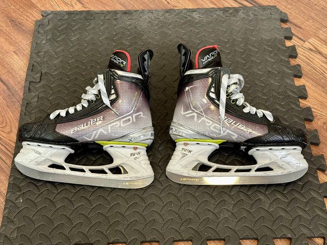 Bauer Vapor Hyperlite Ice Skates Size 5 Fit 2