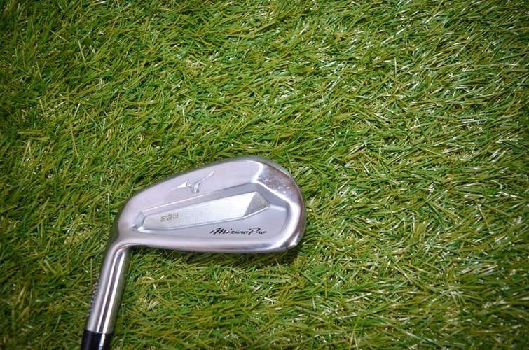 Mizuno	Pro 223	7 Iron	LH	37.5"	Steel	Stiff	Golf Pride