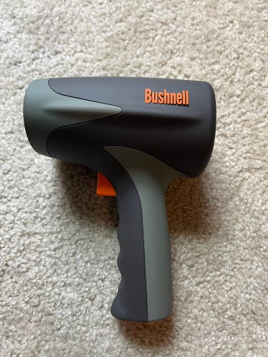 Bushnell Baseball radar gun with case