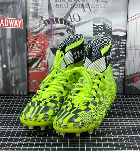 Under Armour UA Spotlight LE Flexwrap Football Cleats Green Men's Size 11.5 NEW