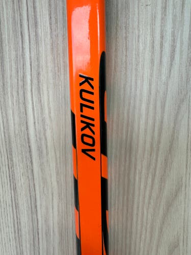 Dmitry Kulikov NHL New Senior Warrior Left Hand P28 Pro Stock Covert QR5 Pro Hockey Stick