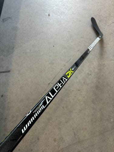 ECHL New Senior Warrior Left Hand P28 Pro Stock Alpha DX Pro Team Hockey Stick