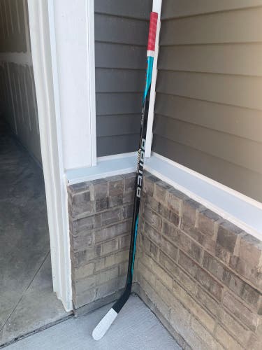 Used Intermediate Bauer Right Handed P92  Nexus Sync Hockey Stick