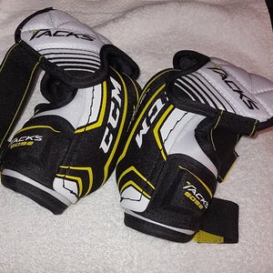 Used Junior Medium CCM Tacks 5092 Elbow Pads