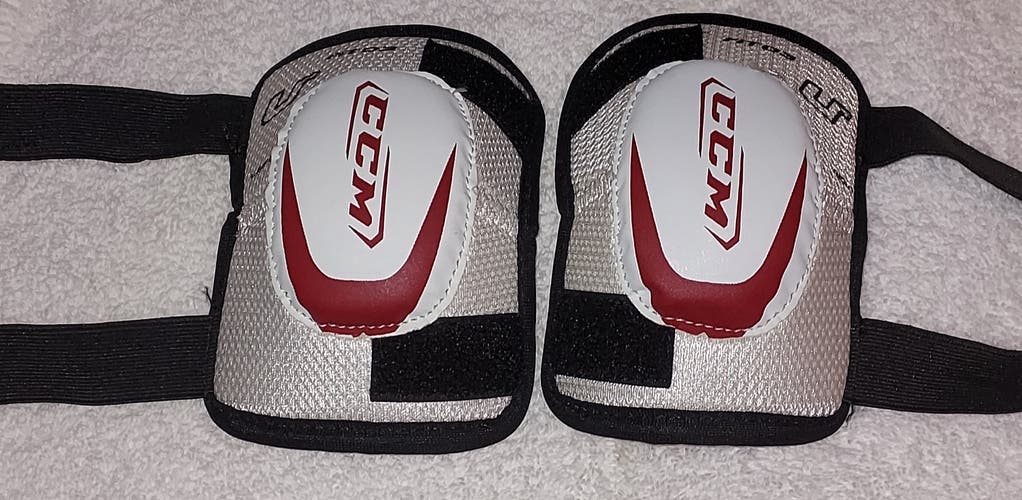 Used Youth (YT) Small CCM Elbow Pads
