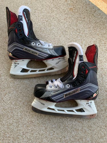New Junior Bauer Vapor X Velocity Hockey Skates Regular Width Size 2.5