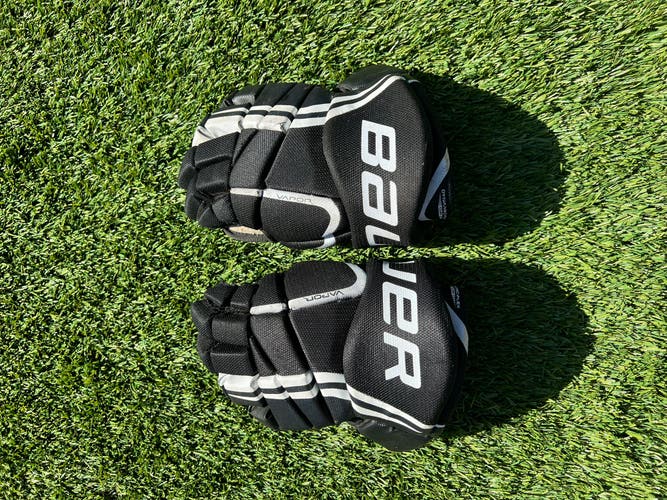 Used  Bauer 13"  Vapor X:lite Gloves