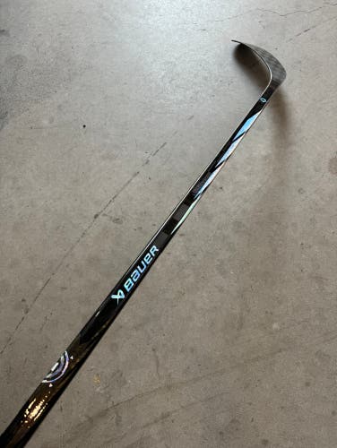 New Bauer Right Hand P92 50 Flex Proto-R Hockey Stick