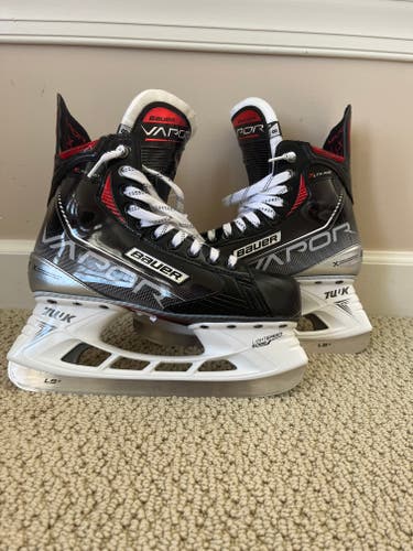 NEW Senior Bauer Vapor XLTX Pro Hockey Skates Regular Width 8