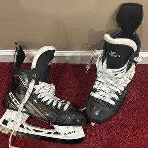 New CCM  Pro Stock 9.5 AS-V Pro Hockey Skates Item#ASVPCM