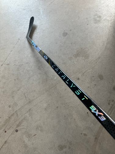 NHL New Senior True Right Handed 85 Flex P92 Pro Stock catalyst 9x3 Hockey Stick