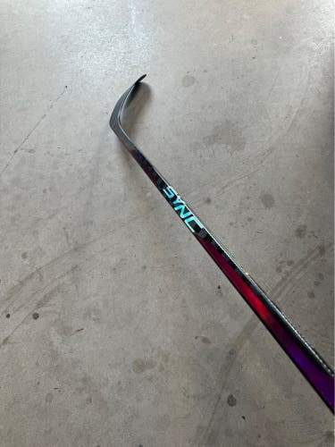 NHL OLOFSSON New Senior Bauer Left Hand P92 Pro Stock Nexus Sync Hockey Stick