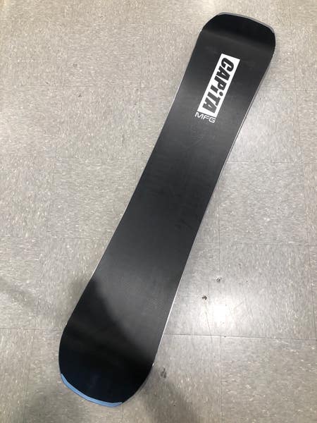 Used 2025 Men's 157W cm CAPiTA Mega Death Snowboard Without