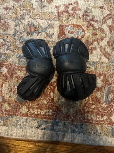 New Adult Maverik Max Arm Pads