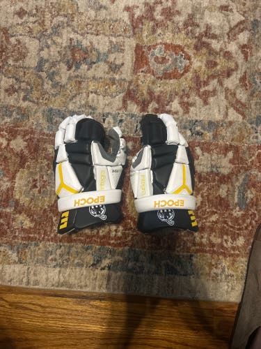 Nation United Lacrosse gloves